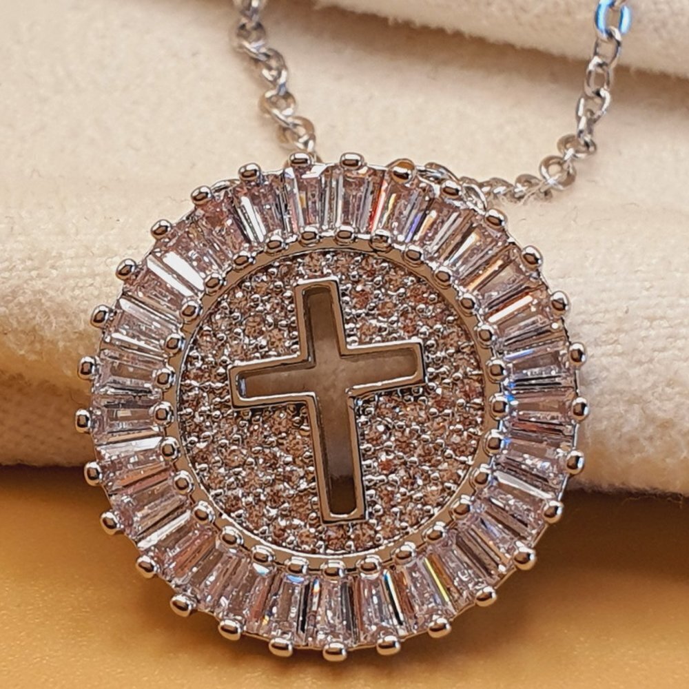 💎Shiny Round Cross Carved CZ Full  Silver Plated Dainty Necklace,, INDN8638
